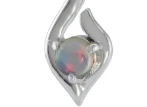 Silver pendant with Opal