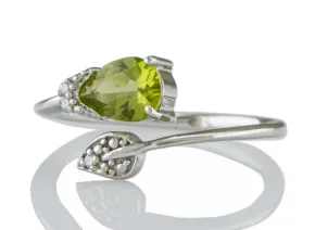 Silver ring with Peridote