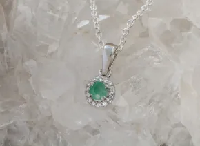 Silver pendant with Emerald