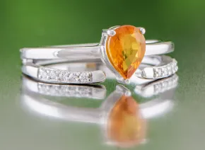 Silver ring with orange Sapphire