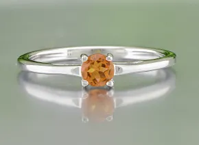 Elegant Ring with orange Sapphire