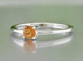 Elegant Ring with orange Sapphire