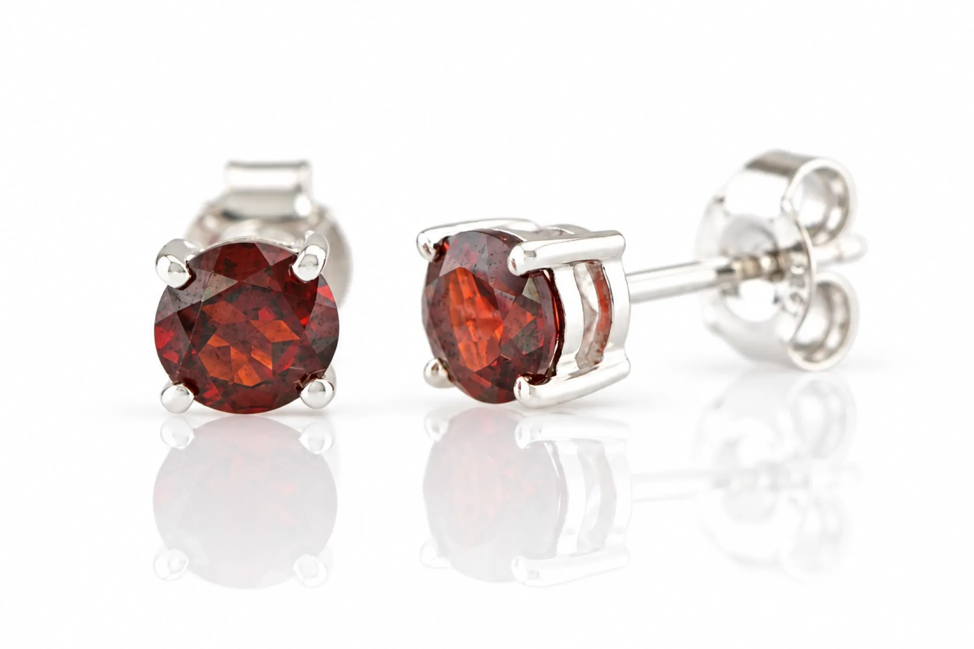Silver Earrings with Garnet