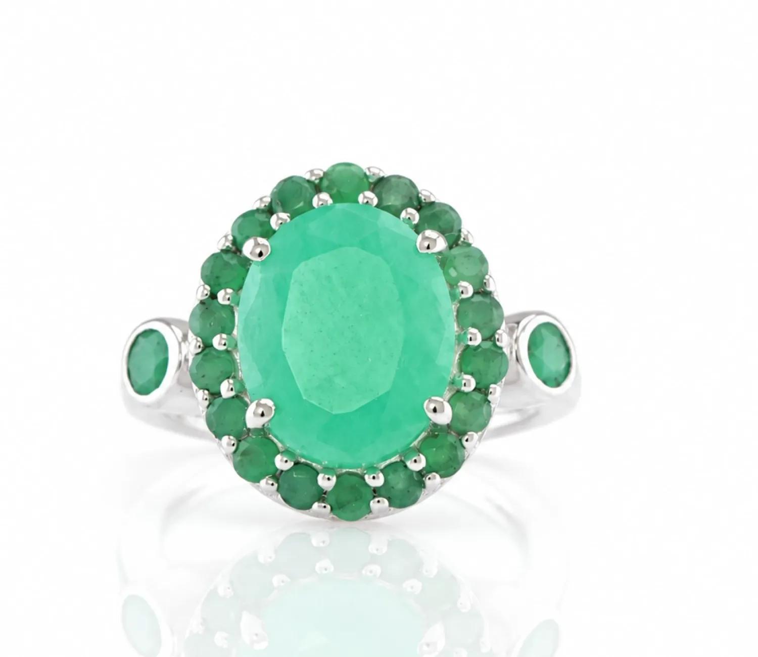 Silver Ring with Natural Emerald