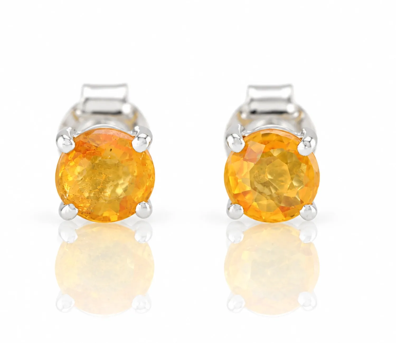 Silver earrings with natural Yellow Sapphire, 5 mm from Sri Lanka